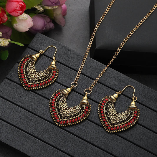 011 - Vintage Styled Drop Earrings & Necklace Set