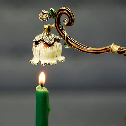 002 - Antique Style Candle Snuffer