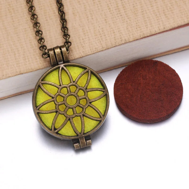 004 - Symbolic Aromatherapy Locket Diffuser Pendant Necklace