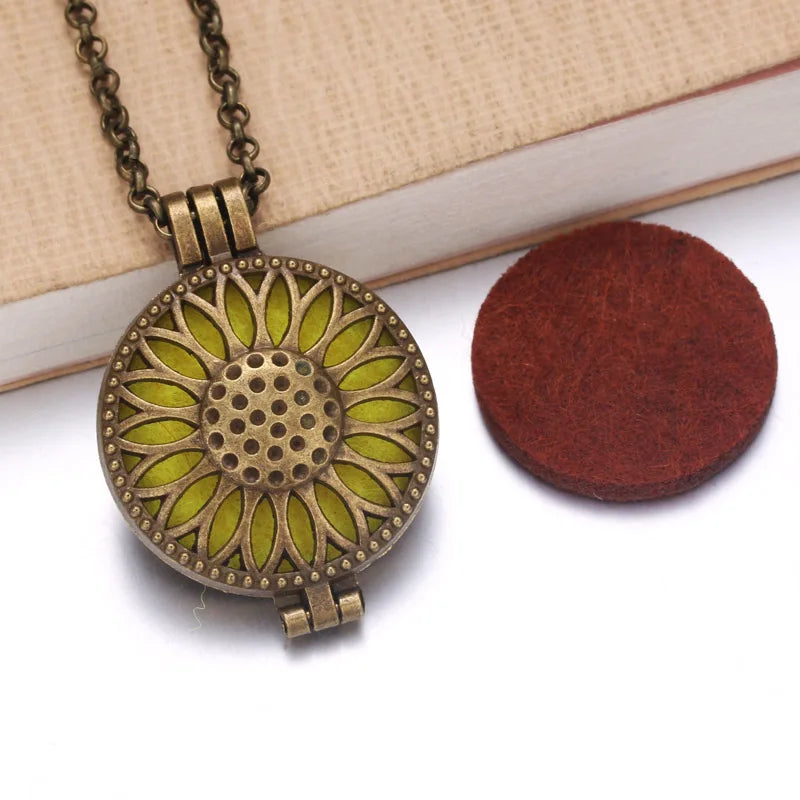 004 - Symbolic Aromatherapy Locket Diffuser Pendant Necklace