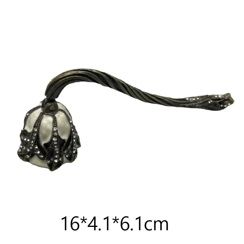 002 - Antique Style Candle Snuffer