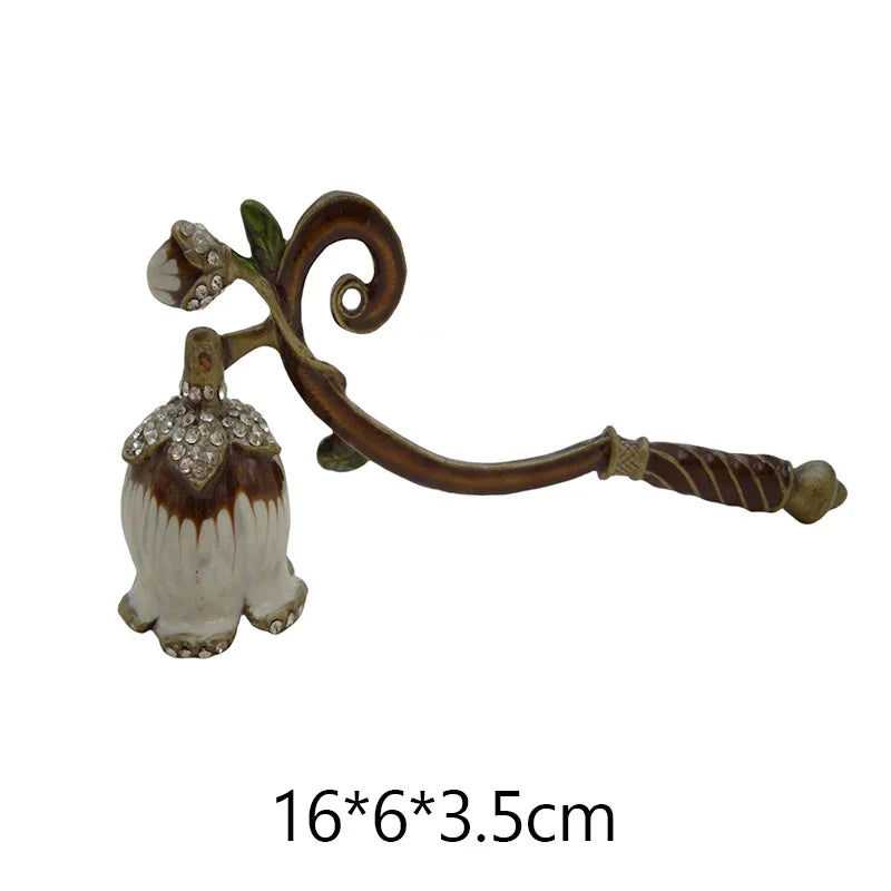 002 - Antique Style Candle Snuffer