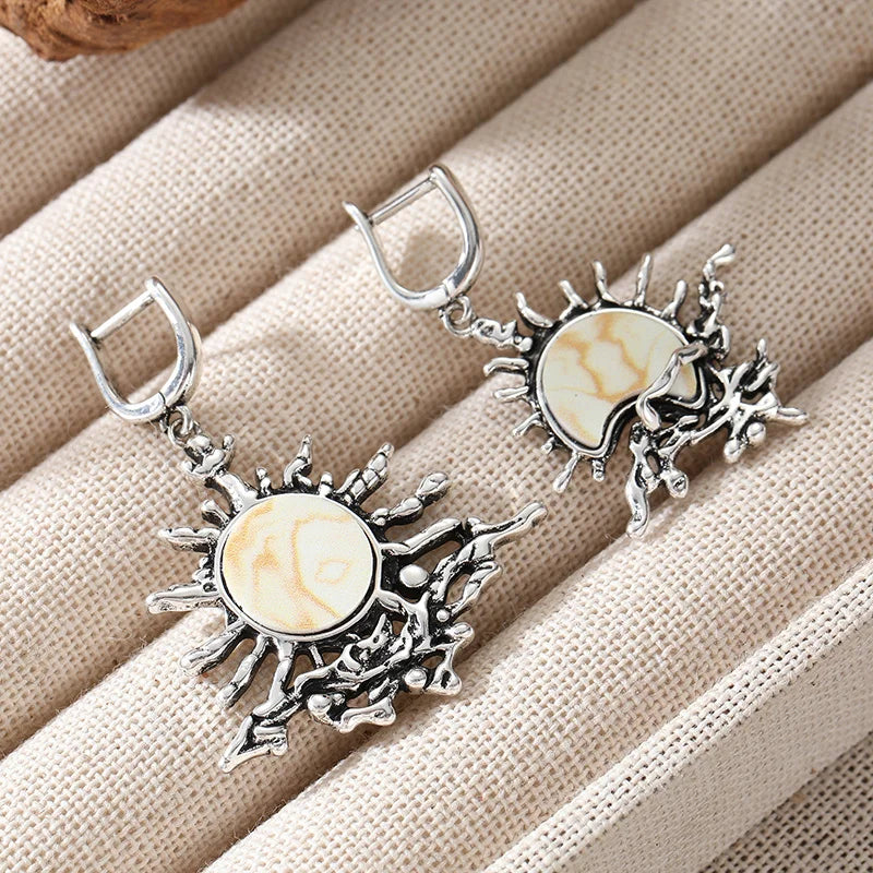 011 - Vintage Illuminating Sun Silver Plated Drop Earrings