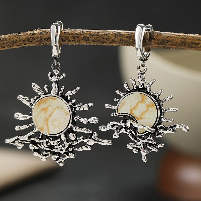 011 - Vintage Illuminating Sun Silver Plated Drop Earrings